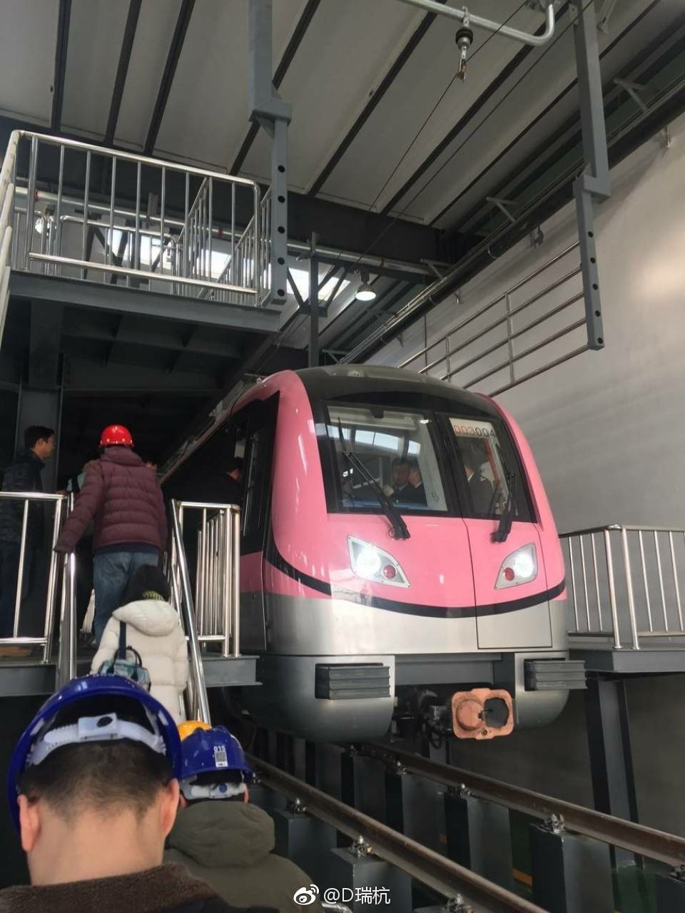 【南京地铁s7号线】宁溧线列车小粉热滑图片